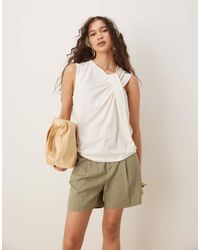 ASOS - Top Sin Mangas Con Detalle Retorcido De -Blanco - Lyst