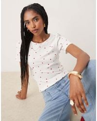 Jdy - All Over Red Heart Print Ribbed T-shirt - Lyst