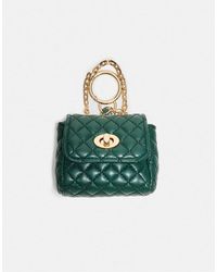 Stradivarius - Gesteppte mini-tasche mit anhänger - Lyst