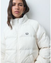 Fred Perry - Gepolsterte jacke mit raglanärmeln - Lyst