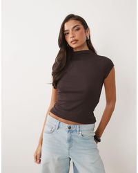 Nobody's Child - High Neck Rib Cap Sleeve Top - Lyst