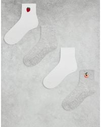 Lindex - Confezione Da 4 Paia Di Calzini Grigi E Bianchi A Coste Con Dettaglio Di Frutta - Lyst