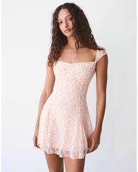 Bershka - – gemustertes minikleid aus spitze - Lyst