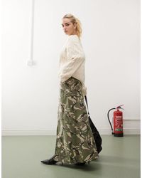 Aape By A Bathing Ape - Aape by a bathing ape - jupe longue à motif camouflage - Lyst