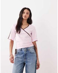 ASOS - Top Met Korte Mouwen, V-Hals, Rimpeleffect En Gestrikte Details - Lyst