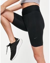 Nike 7 Inch legging Shorts in Pink 
