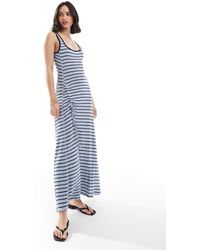 ASOS - Robe mi-longue rayée à bretelles avec fente, fronces et liens sur le côté - bleu marine et noir - Lyst