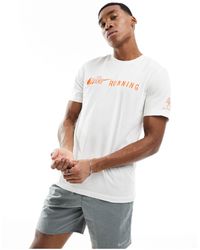 Nike - Trail dri-fit - t-shirt bianca con grafica - Lyst