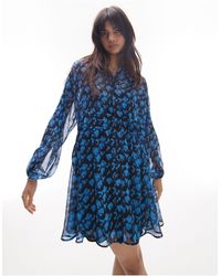 TOPSHOP - Vestido corto azul abotonado cómodo con estampado floral y detalle fruncido - Lyst
