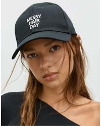 Stradivarius - Cappellino Con Scritta Ricamata - Lyst
