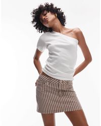 TOPSHOP - Mini-jupe en jean à basque et rayures - bordeaux et babeurre - Lyst