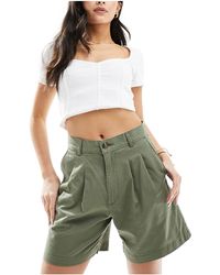 Levi's - Pleated Trouser Shorts - Lyst
