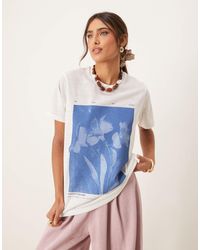 ASOS - T-shirt aspect lin avec imprimé fleurs - crème - Lyst