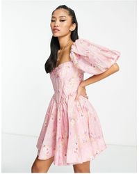 Bardot - Vestido corto rosado polvoriento estilo corsé con estampado floral - Lyst