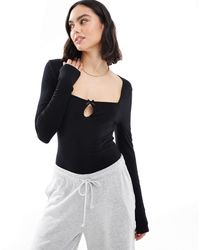 Miss Selfridge - – langärmliger body mit quadratischem ausschnitt und schlüssellochausschnitt mit kleiner schleife - Lyst