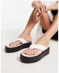 Truffle Collection - Flatform Toe Thong Sandals - Lyst