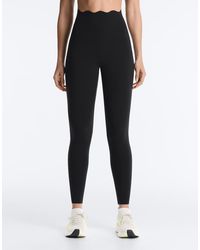 Oysho - High-Rise Compressive Core Control Ankle-Length Leggings With Wave Detail - Lyst