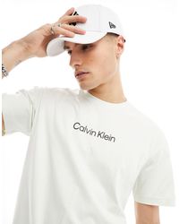Calvin Klein - Camiseta blanca cómoda con logo hero - Lyst