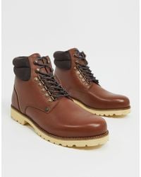 penguin tiger boots