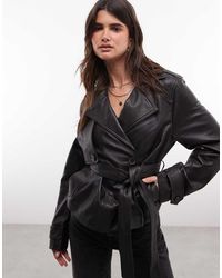 AllSaints - Abrigo Trench De Cuero Corto Con Cinturón En - Lyst