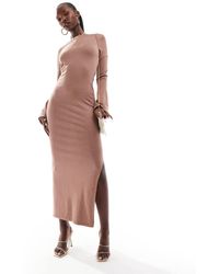 SIMMI - Vestido Largo Color Moca Estilo Jersey Con Espalda Baja Y Mangas Acampanadas De Punto De Simmi-Beis Neutro - Lyst