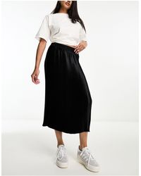 Vero Moda - Satin Midi Skirt - Lyst