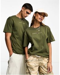 Tommy Hilfiger - T-shirt unisex vestibilità classica oliva con logo lineare - Lyst