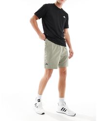 adidas Originals - Pantalones cortos verdes elásticos club tennis - Lyst