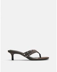 Pull&Bear - Studded Thong Heeled Sandals - Lyst