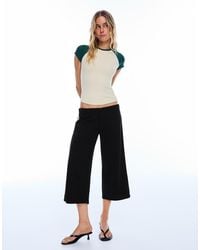 Bershka - Contrast Side-stripe Capris - Lyst