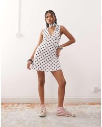 Reclaimed (vintage) - Vestito Corto A Pois Con Scollo A V E Sciarpa - Lyst