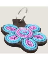 Aspiga - Sustainable Kenyan Beaded Flower Keyring Leather And Glass - Lyst