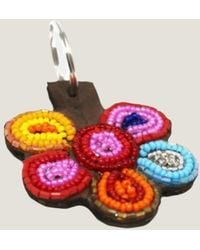 Aspiga - Sustainable Kenyan Beaded Flower Keyring Leather And Glass Gifting - Lyst