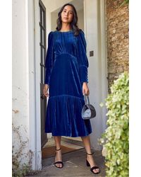Aspiga - Ladies Sustainable Esmee Velvet Dress Sapphire Winter Wedding - Lyst