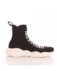 moschino converse