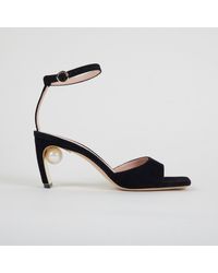 Zapatos de tacón con detalle de perla Maeva Nicholas Kirkwood de Cuero de color Negro Mujer Zapatos de Tacones de Tacones altos y bajos 