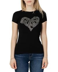 Guess T-shirts for Women | Online Sale up to 76% off | Lyst