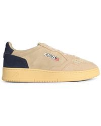 Autry - Beigefarbene Wildleder-Sneaker "Medalist Low" von - Lyst