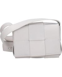 Bottega Veneta - Schoudertassen Vrouwen Leer Wit - Lyst