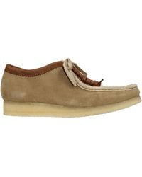 Clarks - Derby Wallabee Suede/Sand - Lyst