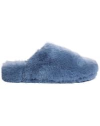 LA ROSE - Furry Indoor Slippers - Lyst