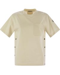 Moncler - Katoenen T -shirt Met Zak - Lyst