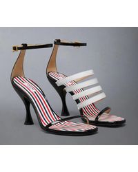 Thom Browne - 4 Bar Strappy Heel Sandale mit 90 mm rundem, gebogenem Absatz aus weichem Lackleder - Lyst