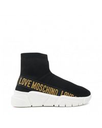 love moschino converse