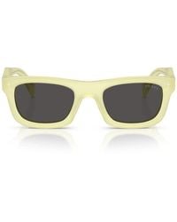 Prada - Zonnebril Prc06 S 21 G08 Z Frosted Vanille/donkergrijs Dames - Lyst