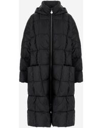 Ienki Ienki - Pyramid Leon Long Down Jacket - Lyst