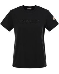 Moncler - Katoenen T -shirt Met Toon Op Een Toongeborduurd Logo - Lyst