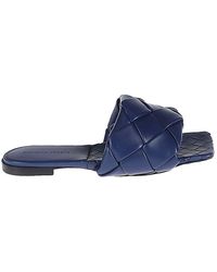 Bottega Veneta - Lido Leather Flat Sandals - Lyst