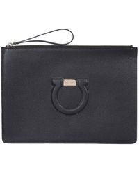 ferragamo gancio clutch
