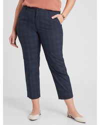 Capri and cropped pants for Women 